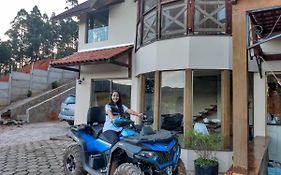 Casa de fino acabamento e conforto em Monte verde
